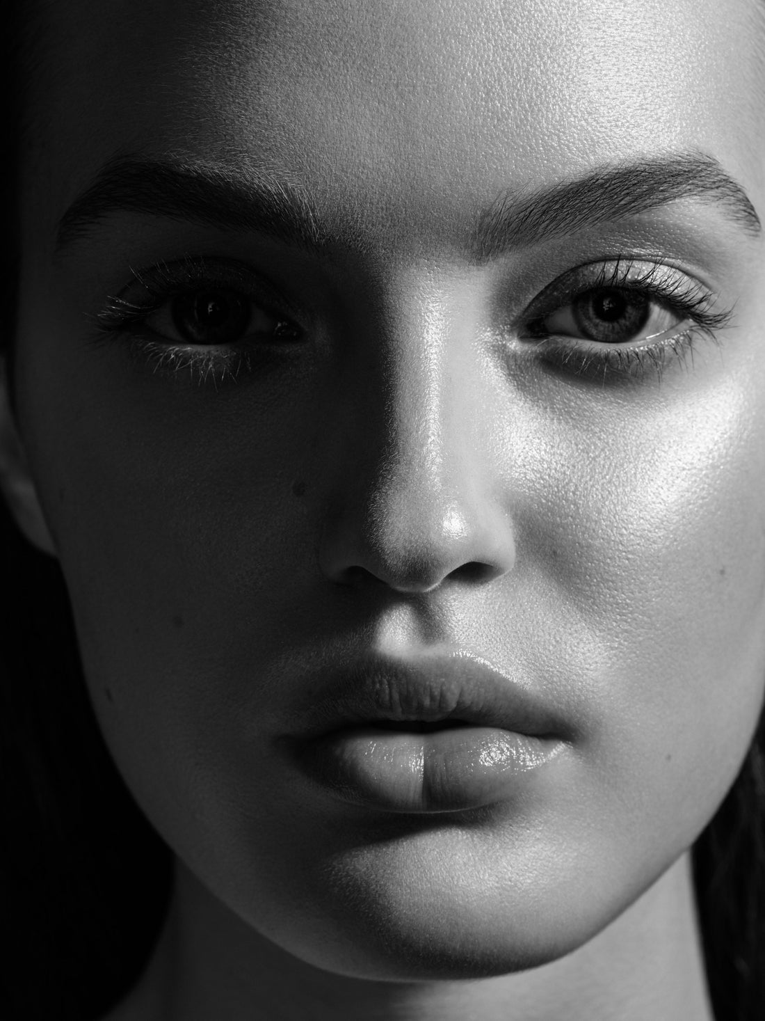 Why Your Skin Needs Different Creams for Day and Night
